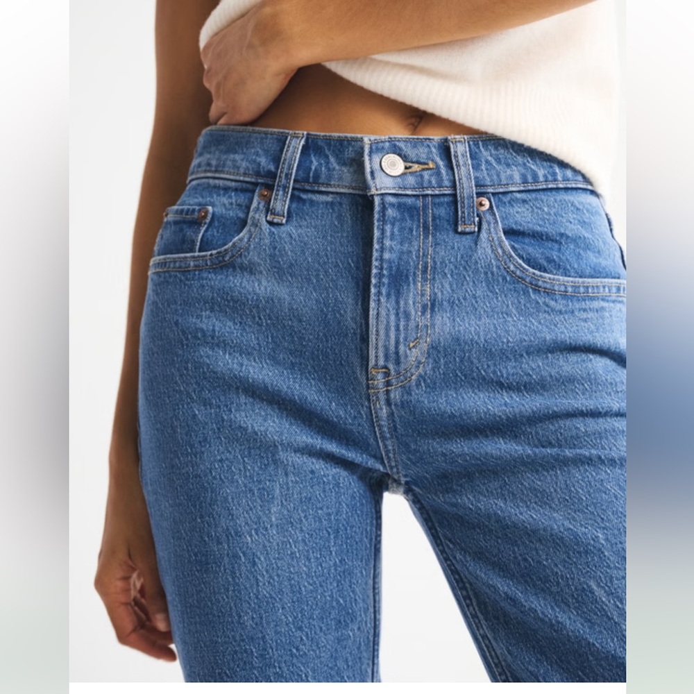 Abercrombie and Fitch 90s Midrise straight Jean, medium, 25 long NWT